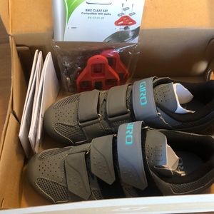 NEW Giro Techne cycling shoes w/cleat set